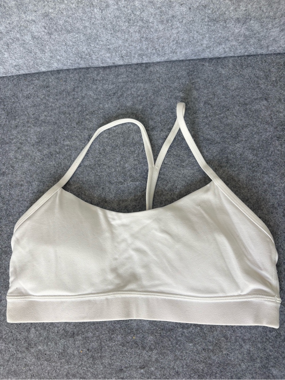 Lululemon Flow Y bra Nulu white size 8
